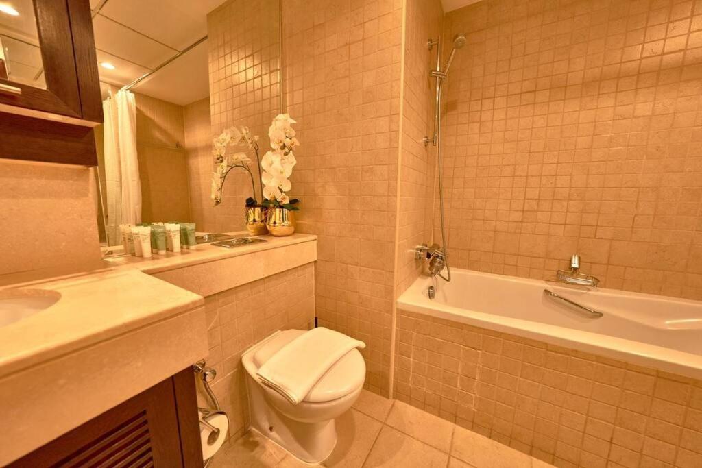 Ferienwohnung Magnificent Luxury 3Br With Amazing Burj & Fountain View Dubai Exterior foto