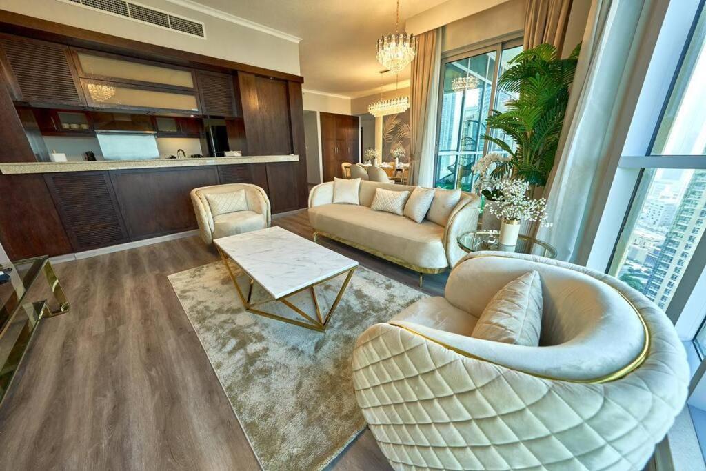 Ferienwohnung Magnificent Luxury 3Br With Amazing Burj & Fountain View Dubai Exterior foto