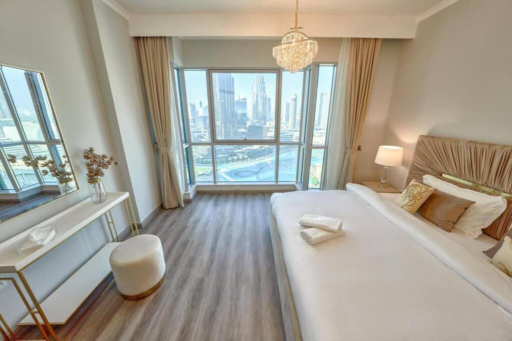 Ferienwohnung Magnificent Luxury 3Br With Amazing Burj & Fountain View Dubai Exterior foto