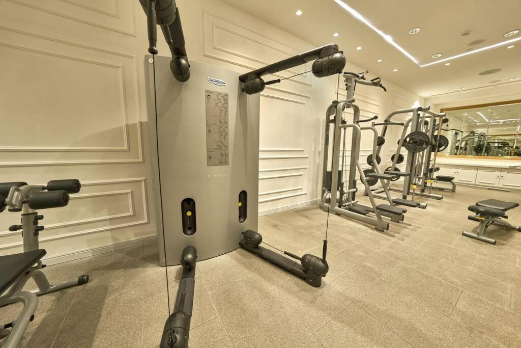 Ferienwohnung Magnificent Luxury 3Br With Amazing Burj & Fountain View Dubai Exterior foto